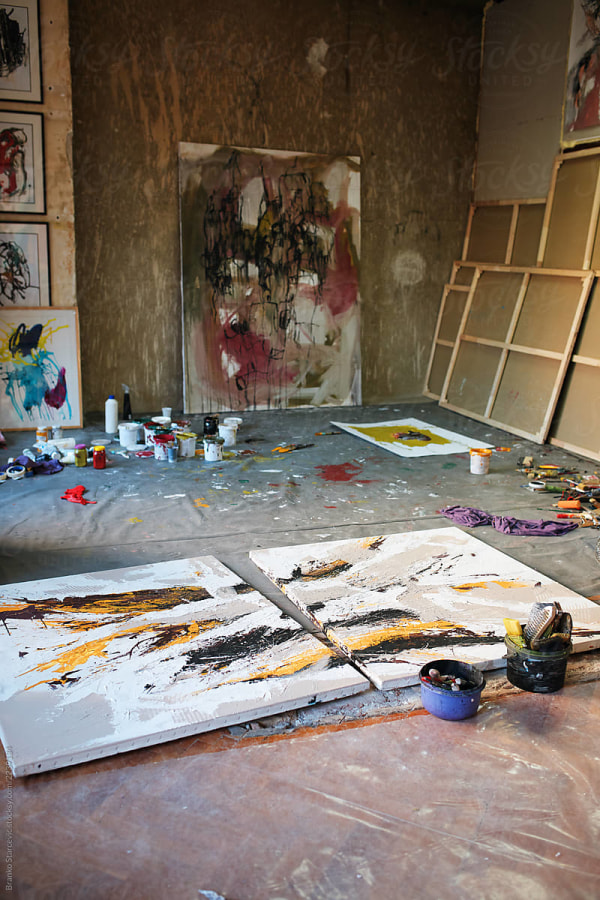 Marketing, Send emails that connect with buyers and collectors.