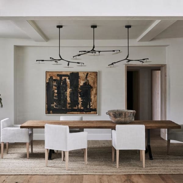 House tour: a Florida home embracing the Japanese philosophy of Wabi-Sabi. To escape the cold winters of America’s east coast, a couple with adult children chose to design their family refuge on Florida’s sunny Jupiter Island. Photographed by Nicole Franz