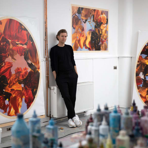 André Hemer Studies the Sky - Surface