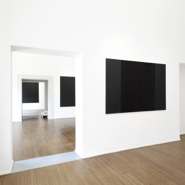 Tomas Rajlich: Black Paintings 1976-79 mostra personale di Tomas Rajlich
