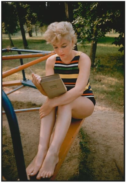 Eve Arnold, Marilyn Monroe reading Ulysses by James Joyce, New York, Long Island, 1955