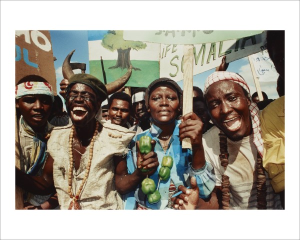 Dan Eldon, Somali Bantus Demonstrate, 1993