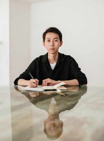 Esther Schipper is pleased to announce the representation of Tao Hui
