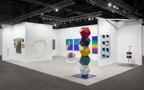 Now Open – Esther Schipper at ARCOmadrid 2022, Booth 9B09 and 40 (+1) Anniversary, Booth 17