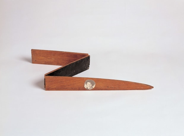 Yudith Levin, Arrow (Folded), 1975