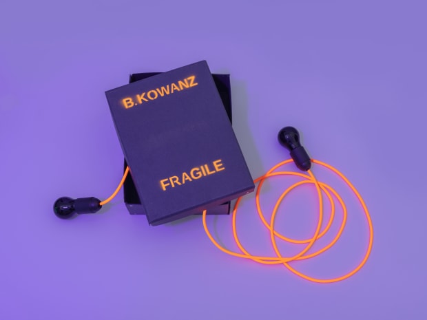 Brigitte Kowanz, Lichtverschmutzung, 2021