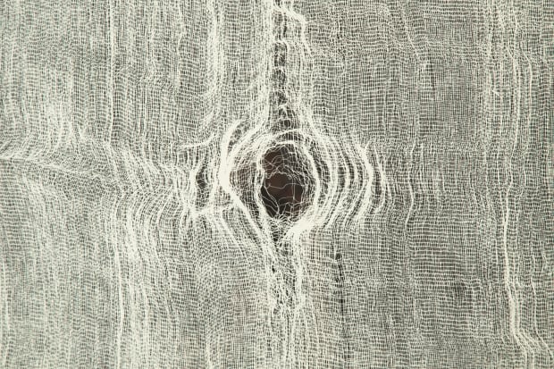 The vastness conveyed by a mirror facing another breaks the planarity of its surface and opens a window that pushes...