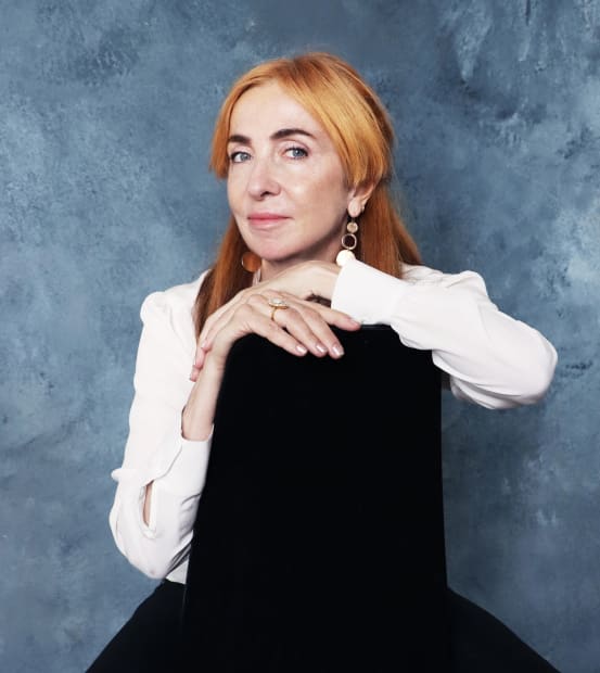 Vee Speers, a Paris-based Australian artist, fell in love with photography in the 70's, assisting her father in his converted...