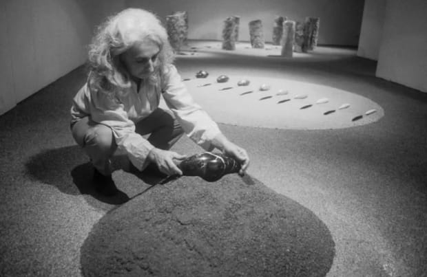 Bilgé: Lifespan of a Horizontal Line Works from the 1970s