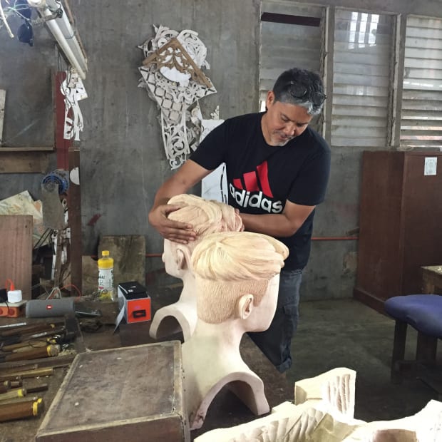 Paul Pfeiffer (b.1966, Honolulu) lives and works in New York. He has received numerous awards and fellowships including a Fulbright-Hayes...