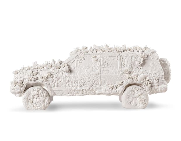 L E A N D R O E R L I C H “Coral Car I (Seafom)”, 2024 porcelana porcelain...