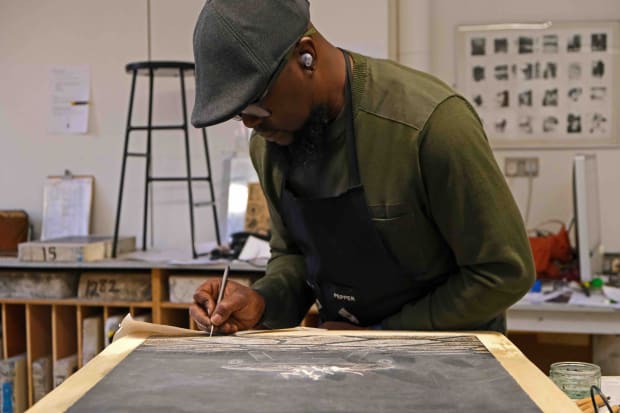 During his residency at Edinburgh Printmakers, Adesina, who usually works in monochrome and relief, experimented with incorporating colour and other...