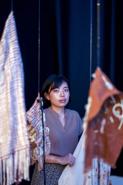 Cheong See Min (b. 1994, Johor, Malaysia) is a multidisciplinary artist currently practicing between Malaysia and Taiwan. Her work interrogates...