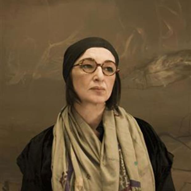 Raana Farnoud, Overview