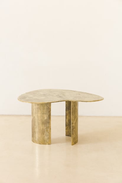 The latest addition to the Morfa collection, the Morfa n.10, serves as either a dining table or an entrance table,...