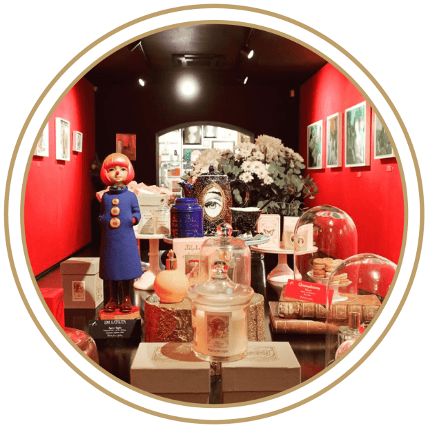 A picture of a mixed setting with a sculpture by Emi Katsuta and products by DCG Factory at Dorothy Circus Gallery Rome