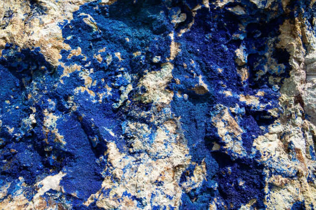 Lapis Lazuli Art: From Ancient Pigment to Contemporary Sculpture