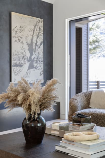 Art in Situ is a collaborative program designed to bring art beyond Fringe's gallery walls and into the Telluride community....