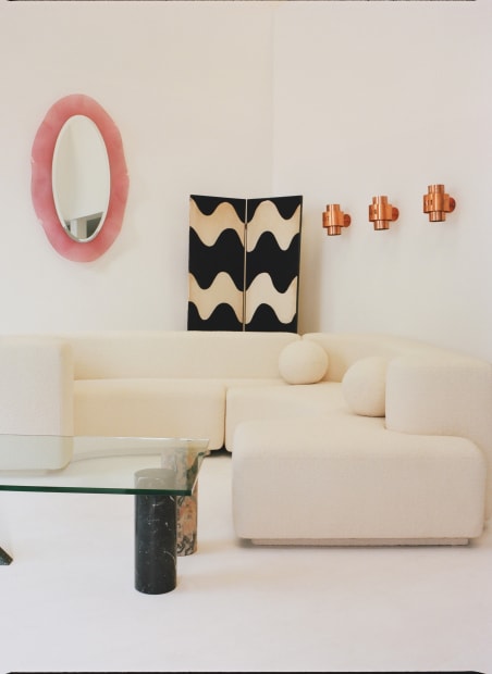 Golborne 44 is an antique furniture shop in Notting Hill, West London. We specialise in collectibles from the 20th Century,...