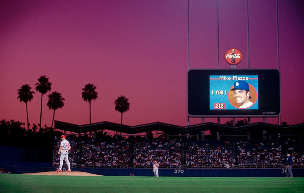 Born to a family of sports fans in Texas in 1943, Iooss discovered photography at 15 when his father gave...
