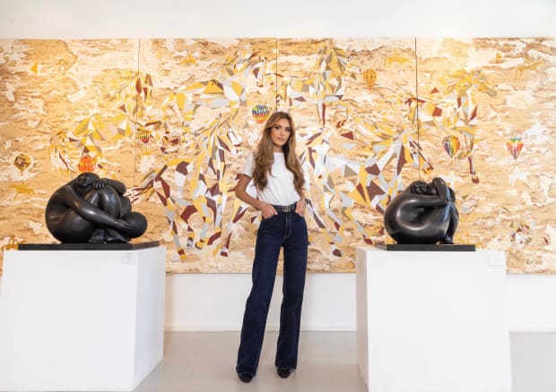 Yana is a renowned Ukrainian contemporary artist whose paintings are an allegory to how human emotions and character are intertwined...