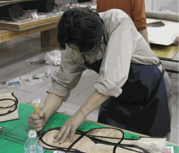2002年,中央美院的设计学院正式成立,谭平就任设计学院院长一职。 2003年以后谭平开始担任中央美术学院副院长的工作,负责分管教学工作。在这个阶段,谭平创作出一批带有圆形符号的木版作品。 2004年,谭平的父亲被检查出罹患癌症,并手术切除肿瘤。癌细胞也刺激着谭平的艺术神经。“细胞”开始逐渐取代之前画面中“圆形”的符号语言。2005年,这批在观者看来极其抽象,在谭平自己看来却格外具象的细胞系列作品在中国美术馆个展中展出。