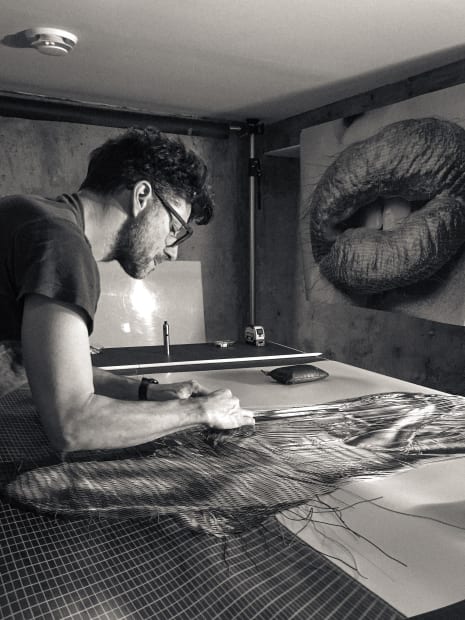 Martin Rondeau, artiste basé à Montréal, est reconnu pour son approche distinctive du média mixte qui déconstruit et recompose la...