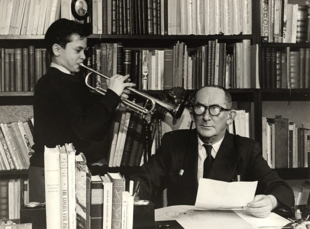 Wiwen Nilsson and his son, Tore, 1957.