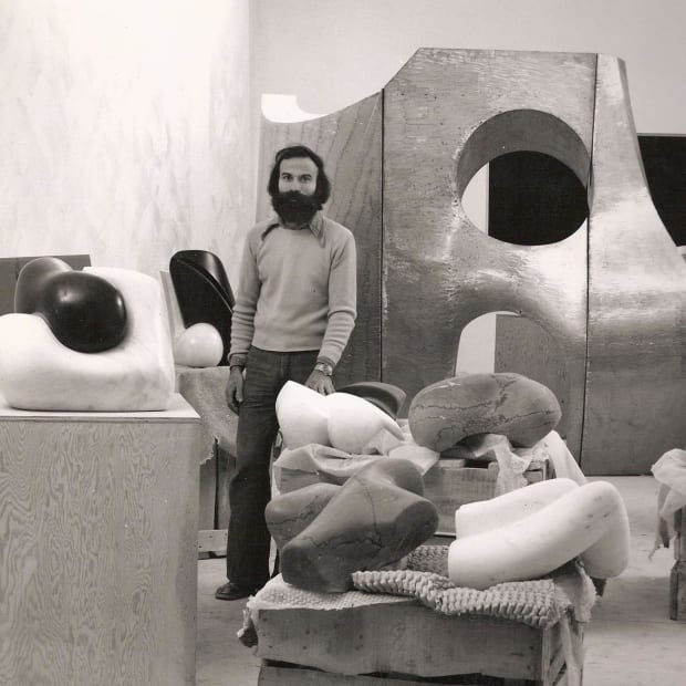 Back to: Arturo di modica home Late in 2012 I flew to Sicily to meet Arturo Di Modica, then 71...