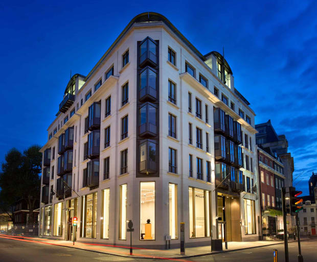 PHILLIPS SET AUCTION RECORD, September 2022: Arrival of Spring Series