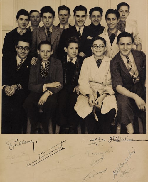 'Mon chemin artistique commence à huit ans en recevant ma première boîte de peinture à l'huile. Aucun préjugé, des paysages...