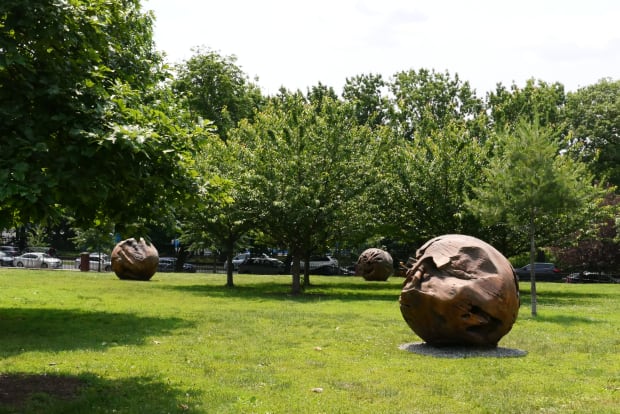 DIVINE GRACE STRIKE GOLD, Jaime Miranda-Bambarén's Public Exhibition at Foster Park, Bronx