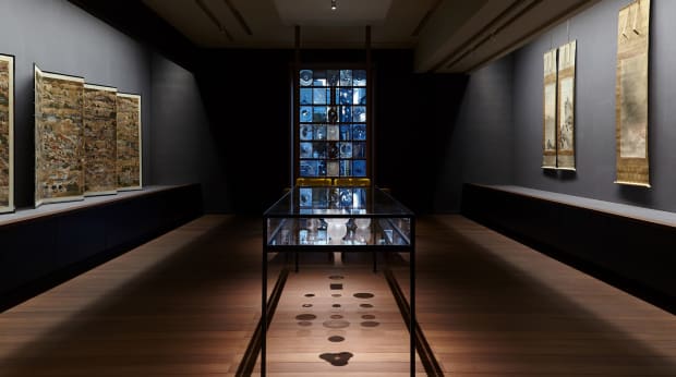 Established in Kyoto in 1937, Shibunkaku has been committed to the inheritance, promotion, and cultivation of outstanding Japanese art, literature...