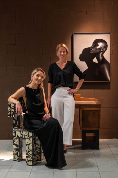 The collaboration between AtKris Studio and Newhouse Gallery brings together timeless vintage furniture and bold contemporary art in a striking...