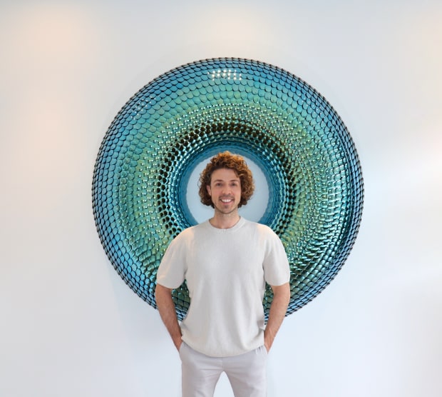 'Creation liberates the mind. I would describe my artworks as an abstract reflection of the wondrous beauty of nature.” Eelco...