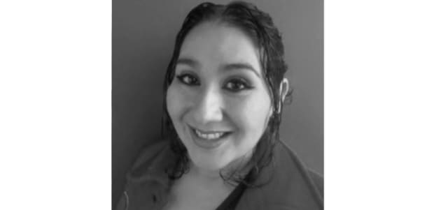 Denise Bello, Finance