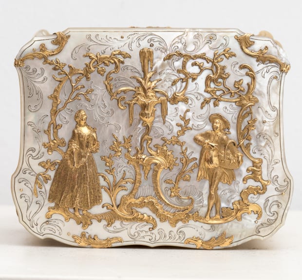 Mother of pearl and Gold Necessaire, Germany, mid-18th Century