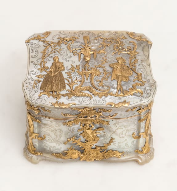 Mother of pearl and Gold Necessaire, Germany, mid-18th Century