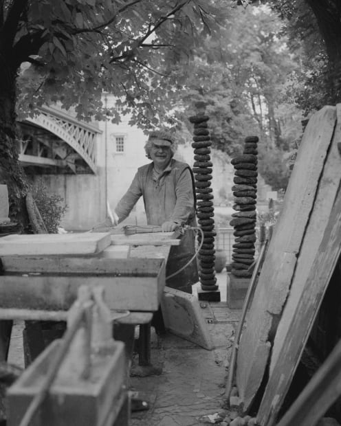 Peter Hayes Peter Hayes is a British sculptor renowned for his innovative approach to ceramics and his mastery of experimental...