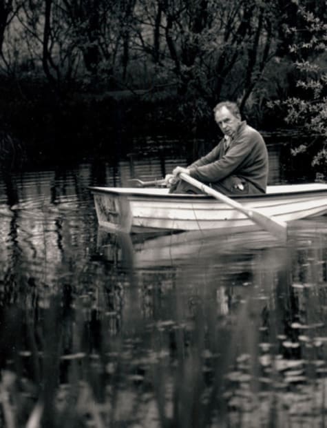 A philosopher, sculptor and poet, Ian Hamilton Finlay reinvigorated the classical tradition in a body of work that encompasses a...