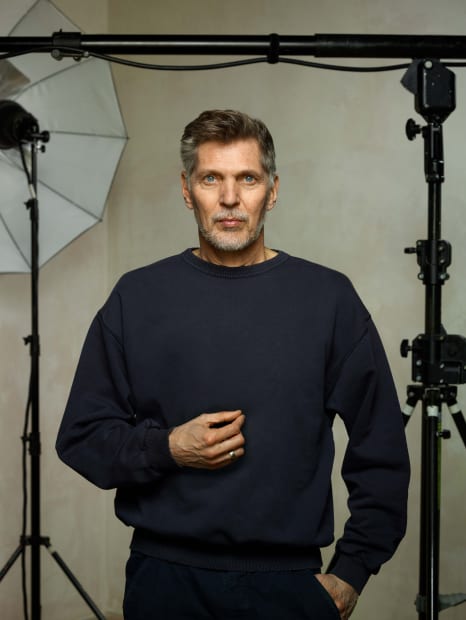 Portrait of Erwin Olaf in his studio