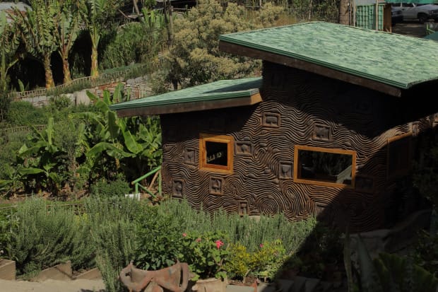 Trying to add up what Zoma does is challenging, as the physical space is a work of stunning vernacular architecture...