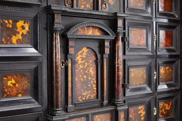 PAOLO MOsCHINO PAOLO MOSCHINO LTD 'Lee Wright Antiques is my go-to secret address...., he sources incredible pieces from all over...