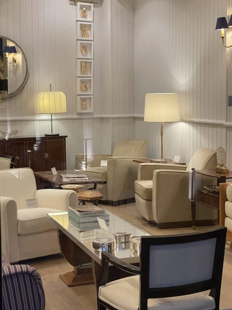 Martell Gallery specializes in Art glass, unique Art Deco antique furniture, bronze sculptures, chryselephantine sculptures and an array of accessories...