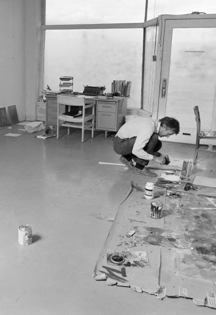 Jürgen Partenheimer (*1947 in München, DE) studierte Kunstgeschichte und freie Kunst in Deutschland, den USA, Mexiko und Frankreich. Als Vertreter...