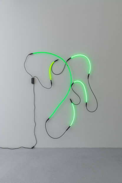 Palm Blatt (2000) ist Teil der Blatt-Series, die zu Beginn der 2000er Jahre entstand und in der Keith Sonnier Konturen...