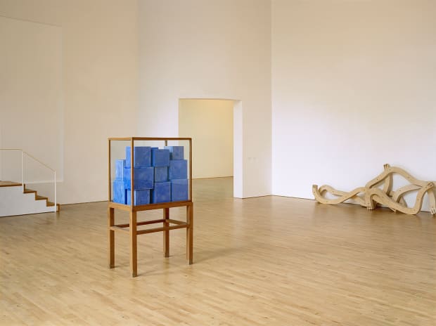 Für Partenheimer offenbart Abstraktion die Bewegung des Denkens, die durch die gemachten Erfahrungen des Künstlers angestoßen werden. Sie ermöglicht einen...