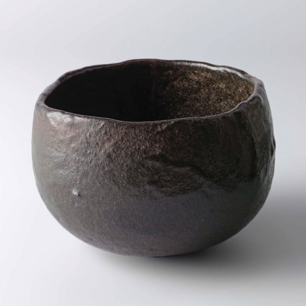 Ohi Chozaemon I was a direct descendant of the master potter Raku Chojiuro. Combining his learned Raku techniques with the...