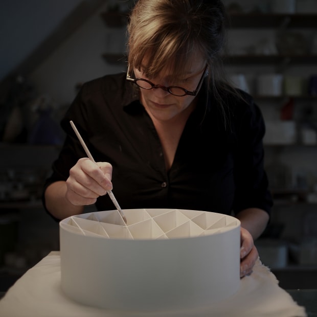 Heidi Hentze investigates porcelain and glaze in poetically folded pieces. Based on inspiration from architecture and kirigami, she challenges, with...