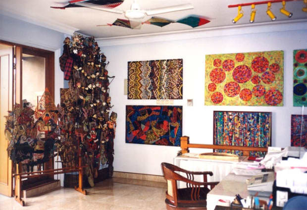 Jakarta, Pakubuwono (1998 to 2000) Pacita moved to her studio/home on Jalan Pakabuwono in Jakarta, Indonesia in 1998, just after...